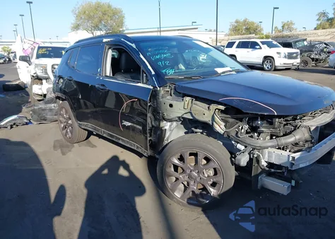 2019 Jeep Compass High Altitude Fwd z USA, uszkodzony, nr VIN 3C4NJCCB1KT819803